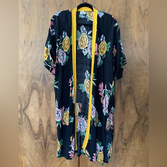 Lulla Collection by Bindya kimono - Picture 2 of 3